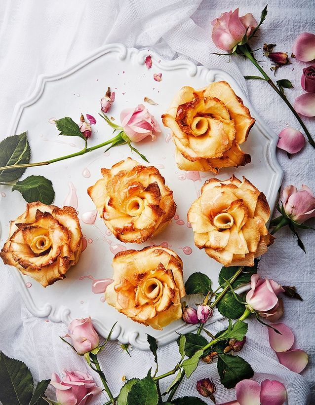 Apple roses and rose jelly