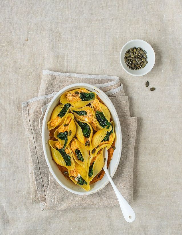 Conchiglioni stuffed with ricotta, spinach and butternut