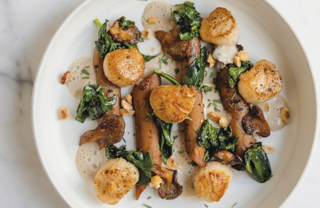 Good advice from a chef for choosing and cooking scallops

