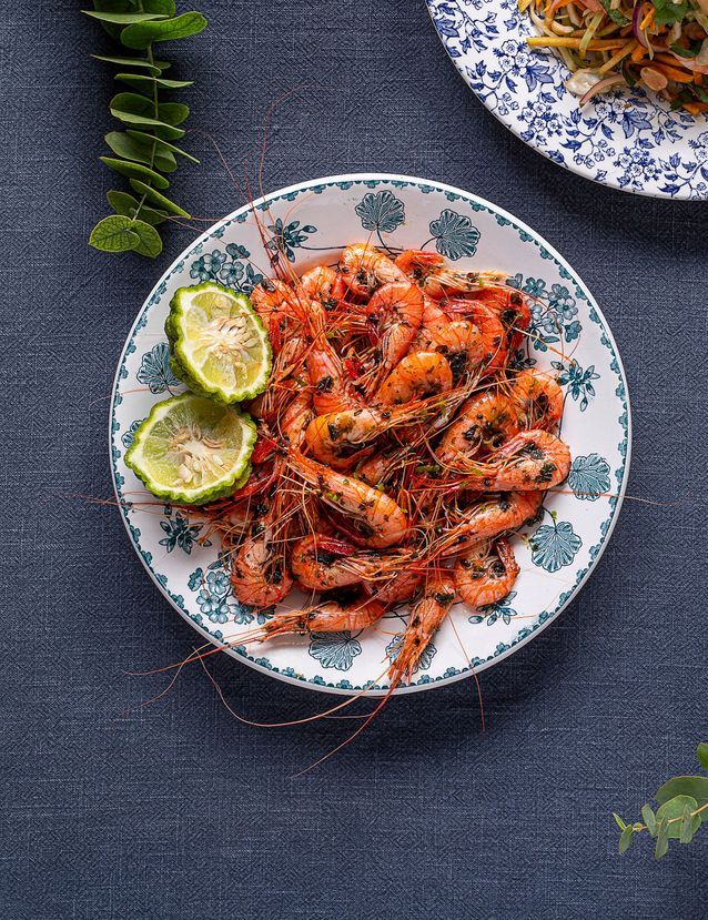 Shrimp with seaweed butter and combawa