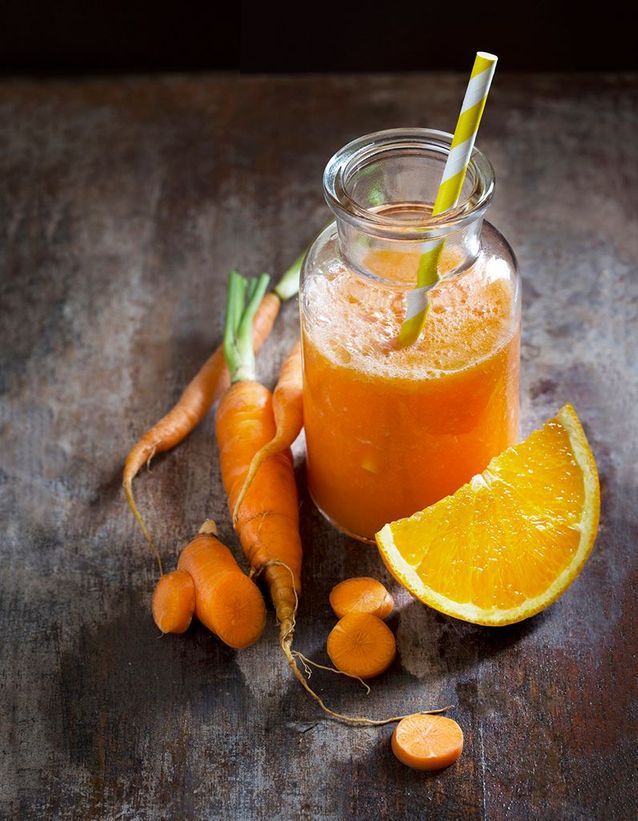Winter cocktail: Non-alcoholic cranberry carrot cocktail