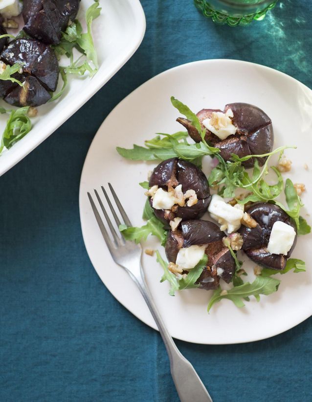 Roasted figs, goat cheese and walnuts