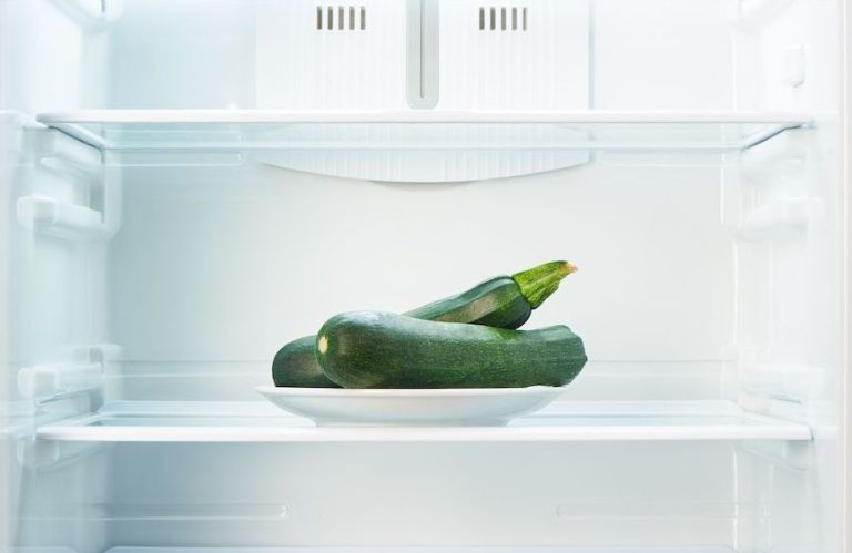 Should you store zucchini in the refrigerator?