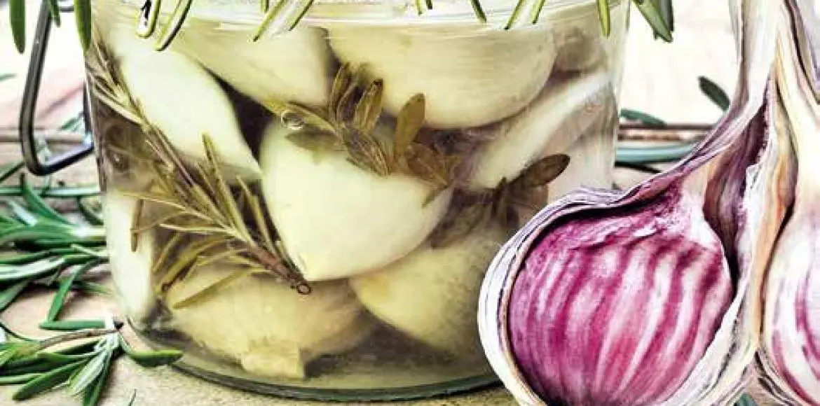 Lacto-fermented garlic with rosemary