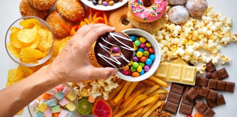 Ultra-processed foods: a risk for muscles and knees


