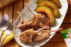 Lamb chops and melon a la plancha
