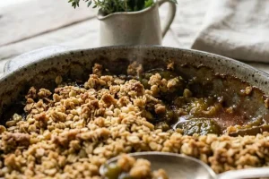 Ginger plum crumble