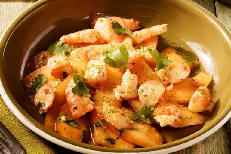 Marinated shrimp and melon ceviche