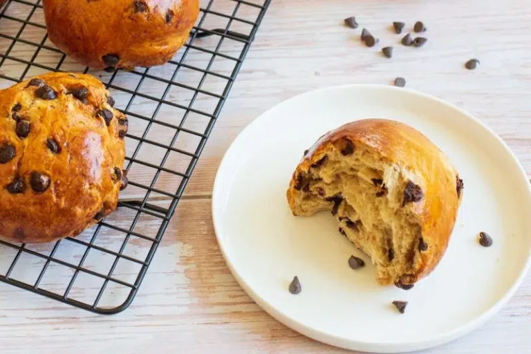 Chocolate brioches