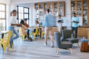Sedentary lifestyle: 3 habits to move more without doing sports