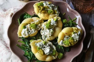 Conchiglioni stuffed with Ossau-Iraty and fresh cheese