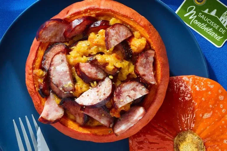 Pumpkin stuffed with Montbéliard sausage