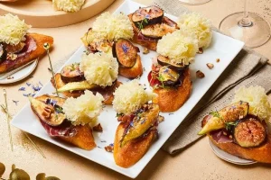Crostinis with figs and Tête de Moine