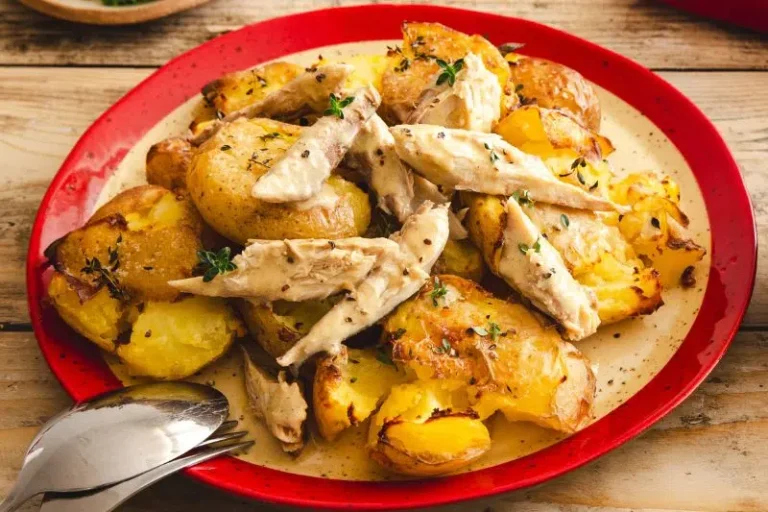 Smashed potatoes with mustard mackerel