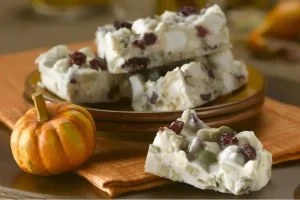 White chocolate, popcorn and cranberry crunchies